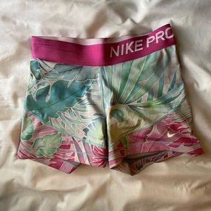 Nike Pro Spandex - cute floral pattern!